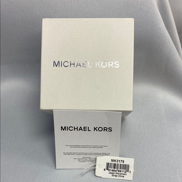 Michael Kors Slim Runway Women’s Watch - Picture 1 of 5